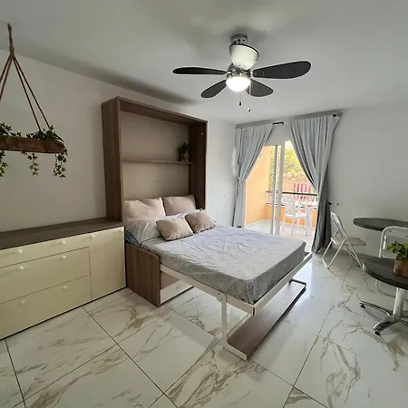 Seaview Vistas Apartament *